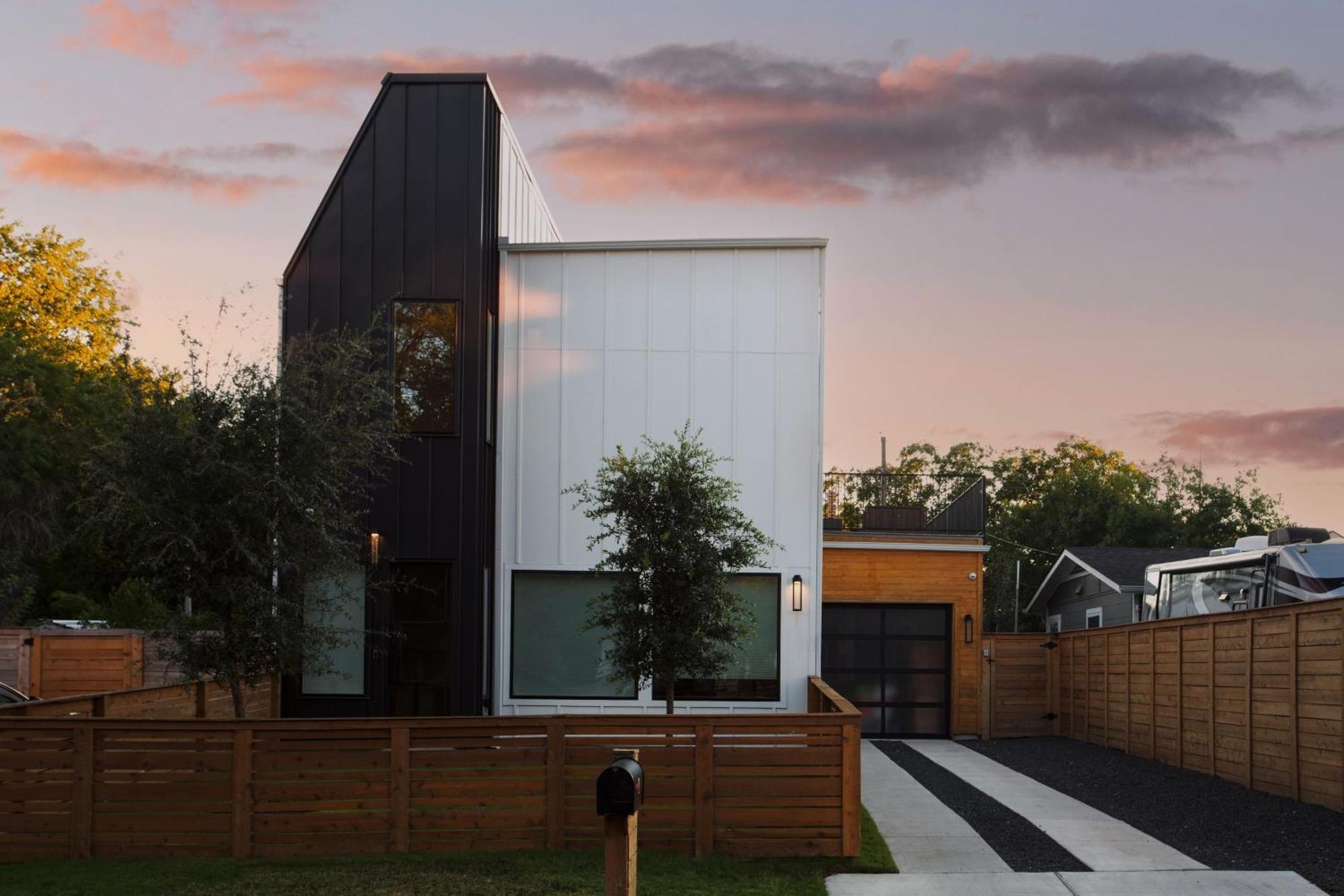 Melody By Avantstay Peloton Included Sleek Home Austin Luaran gambar