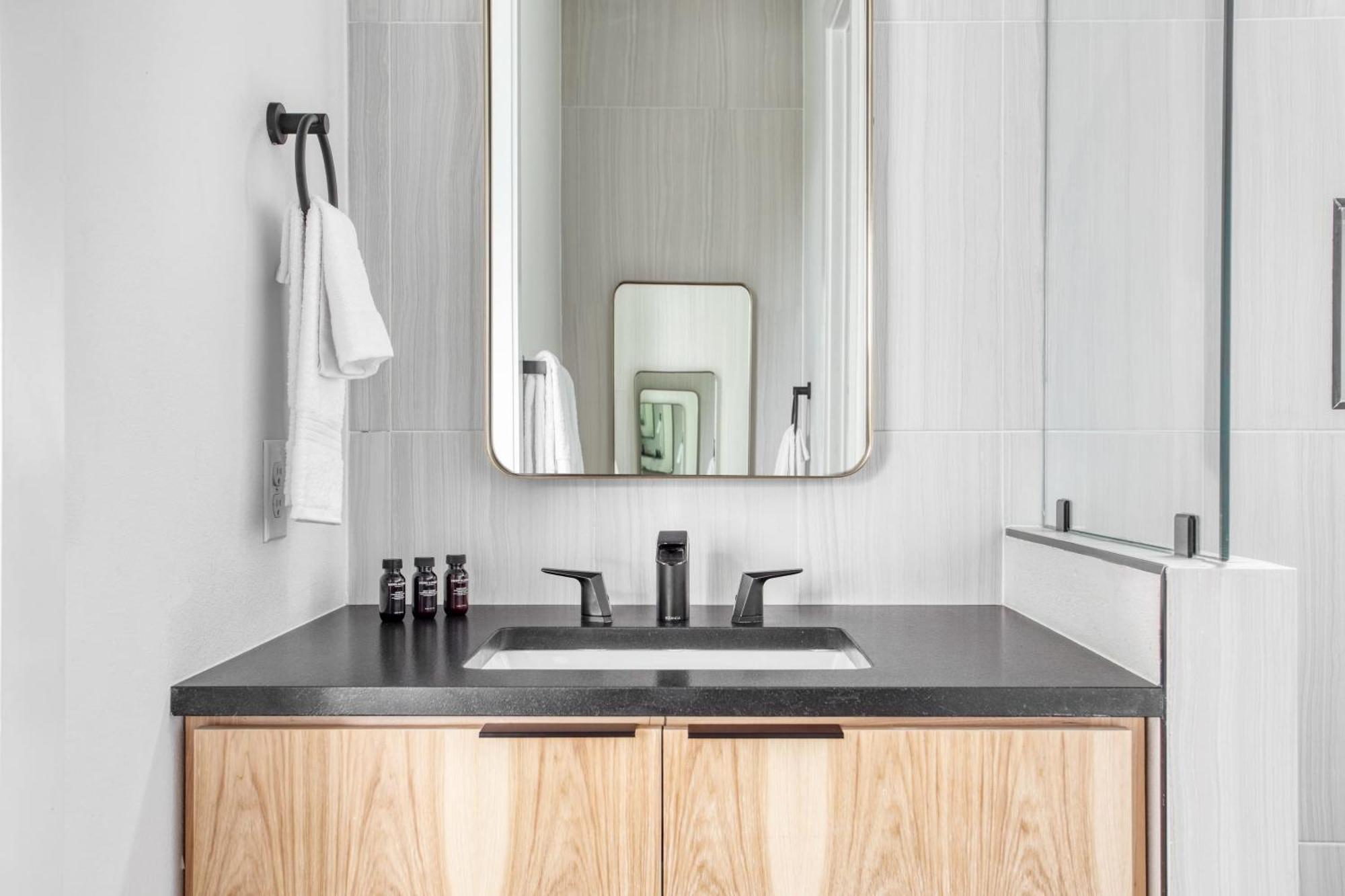 Melody By Avantstay Peloton Included Sleek Home Austin Luaran gambar